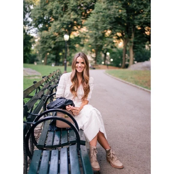 Frye Sabrina 6G GLAM Metallic Glittery Tan Combat Block Heel Lace Up Ankle Boot - Picture 3 of 16